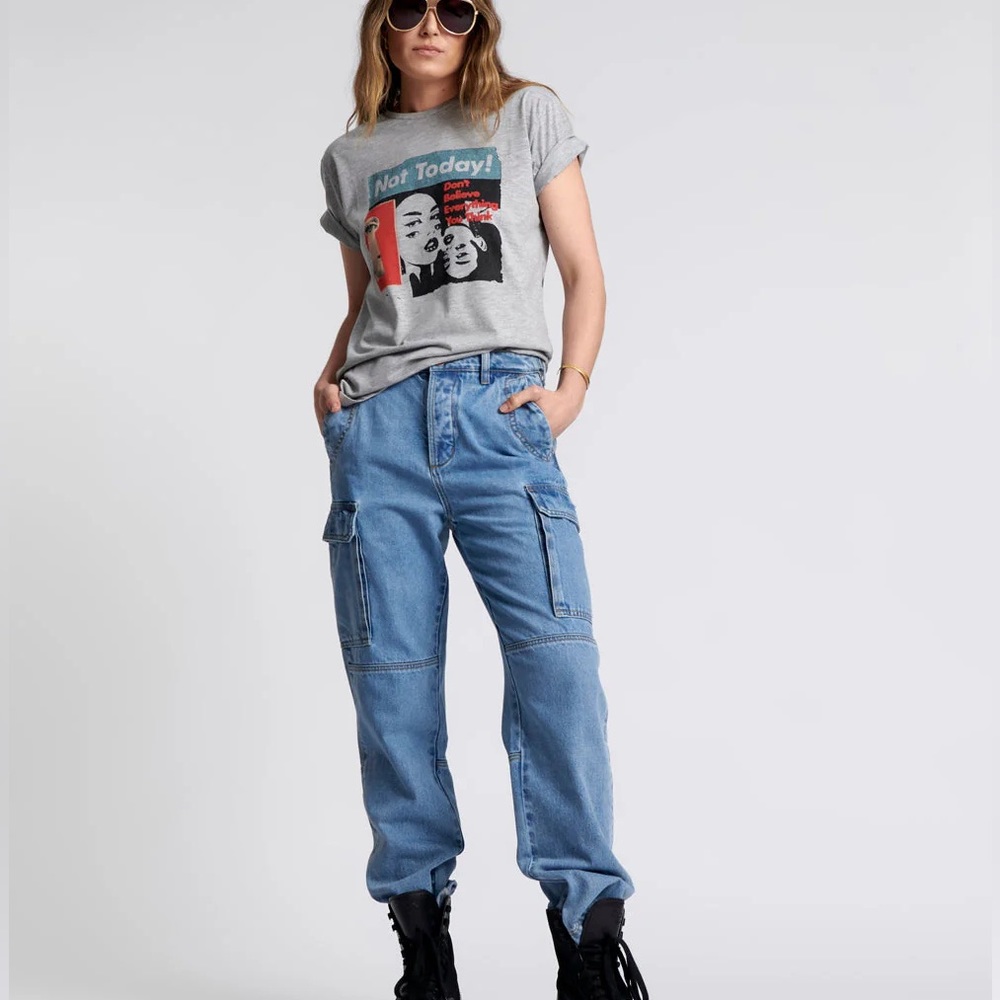 BNWT one teaspoon jeans size 25